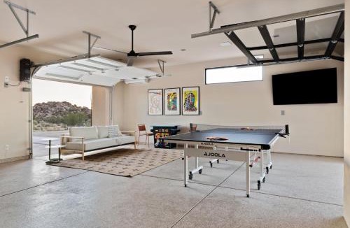 Panorama Heights House | Vista A at Panorama Villas by Fieldtrip Luxury 3br w Pool and Views
