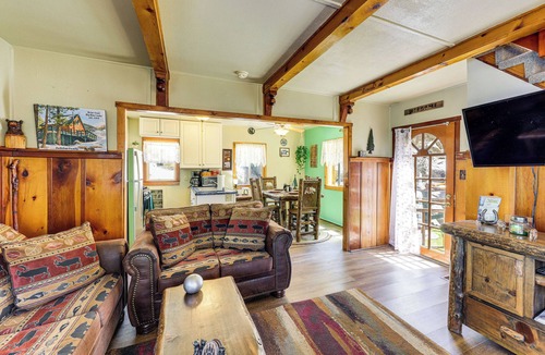 Boulder Bay Cabin | Walk to Big Bear Lake & Marina: Cozy Cabin w/Deck