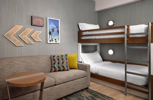 Anaheim Resort Hotel | Walk to Disney in 10 Min! 2 Rooms w/Space & Convenience