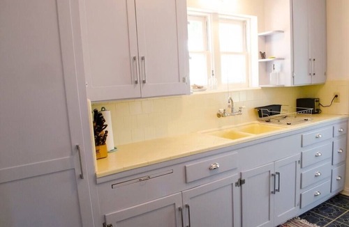 Lone Pine House | Walk to Main St! 20 min drive to Whitney Portal. High speed internet