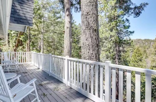 Twin Peaks Cottage | Welcome to Twin Pines Cottage!