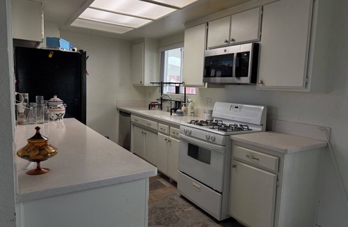 Golden Hills House | Welcoming house with AC in charming Tehachapi
