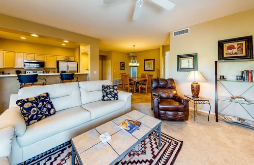 Rancho Vistoso Condo | Welcoming & updated condo with WiFi, pool, hot tub & grill area
