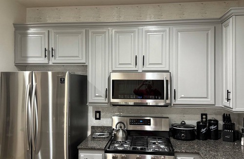 Enterprise House | What “STAYS” in Vegas, STARTS with your STAY HERE IN VEGAS!