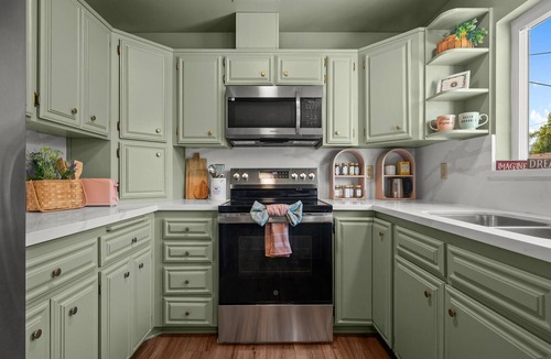 Upland House | Whimsical 2 bedrooms Inland Empire!Near ONT airpt,colleges,shopping,theme parks