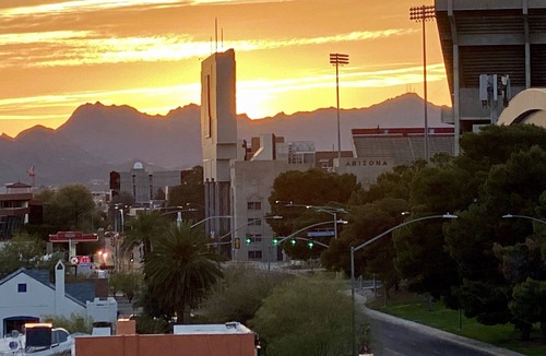 Sam Hughes Condo | Wildcat305 - Beautiful condo overlooking UofA stadium and close to downtown