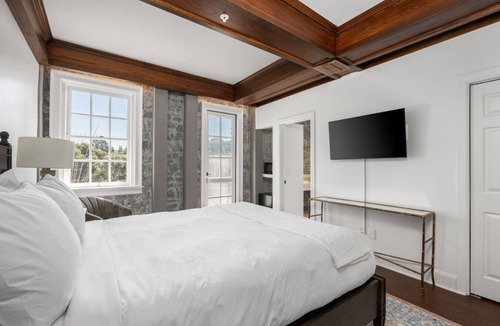 Santa Rosa Bed & Breakfast | Wine Country Escape Boutique Hotel, 1BR Queen