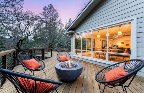 Santa Rosa House | Wine Country Retreat- Privacy-Spa/Pool/Games
