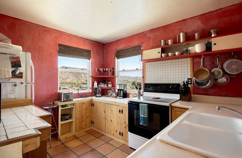 Yucca Valley Cottage | Wonderful Cottage with Barbecue and Gorgeous Desert Views in Yucca Valley, California