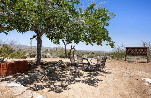 Yucca Valley Cottage | Wonderful Cottage with Barbecue and Gorgeous Desert Views in Yucca Valley, California