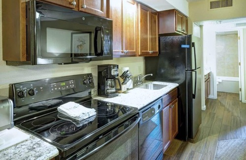 Historic Downtown Durango Condo | Wyndham Durango | 1BR/1BA King Suite w/Balcony