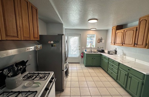 Mariposa Cottage | Yosemite Cottage Escape