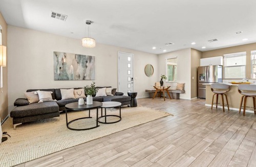 Summerlin South House | Youdids Luxury modern style townhouse in Summerlin