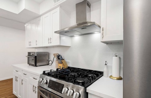 Oildale House | Your Home Away From Home in Bakersfield”