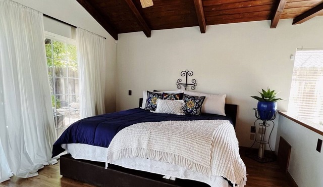 1 ACRE FARM HOUSE in Bakersfield