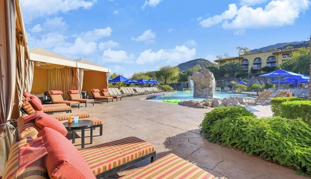1 King 1BR Suite, Hilton Phoenix Tapatio Cliffs, 7 Pools, Full-Service Spa
