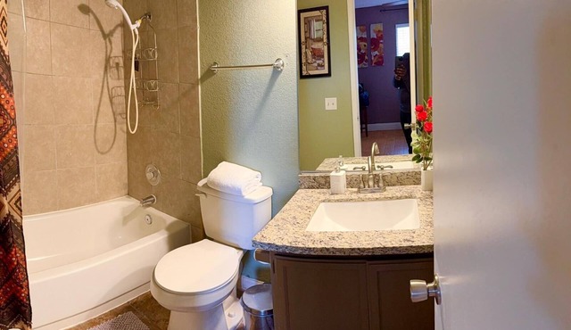 2-bedroom apartment in tranquil Las Vegas with AC comfort