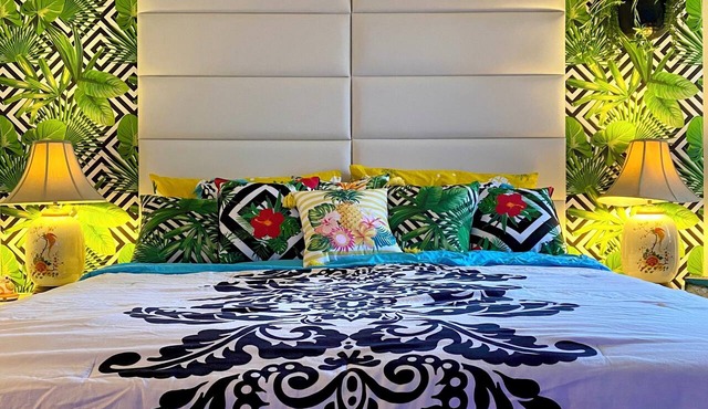 2-bedroom condo-Fun Colorful-Fabulous Rancho Mirage- AC, pools, hot tubs, tennis