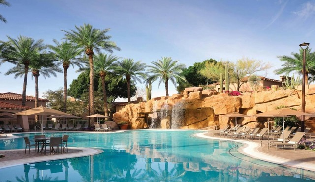 2 bedroom Sleeps 8 at the Sheraton Desert Oasis