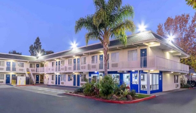2 Queen Beds | Hayward in Hayward
