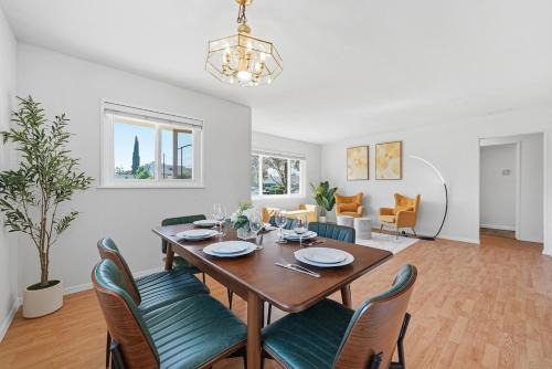 2056 Spacious 4BR home Parking for 3 Fully Fenced Yard in Livermore