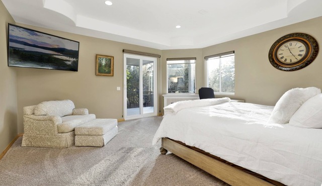 2178-sunset Ridge Villa 5 Bedroom Home by RedAwning