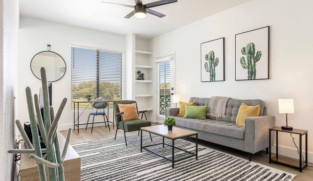 2BR CozySuites at Kierland Commons with pool #10