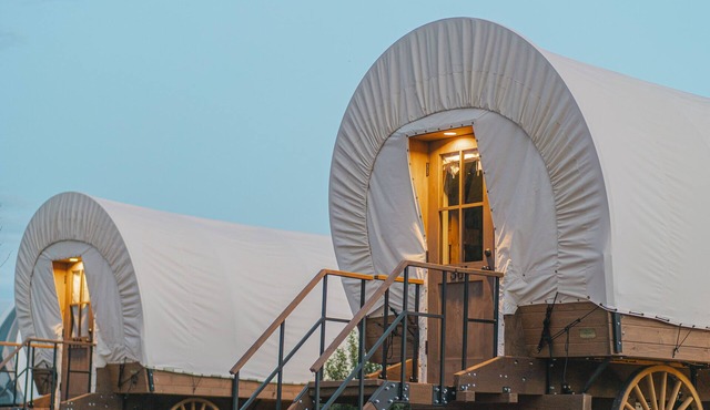 342 Conestoga Wagon Glamping experience, Amenities, 30 min Sedona, No Pets