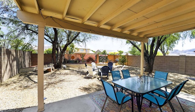 3BR w firepit, mountain views, community pool