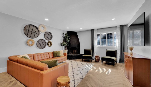 3BR w game room, fire pit, BBQ grill