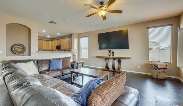 5 Mi to San Tan Mtn: San Tan Valley Group Getaway!