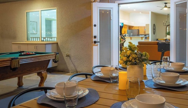5BD Spacious Backyard, Arcades, Pool, Spa, Golf