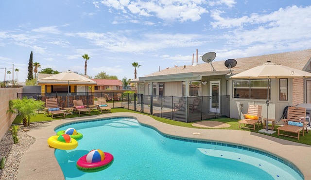 6 Mi to Dtwn: Tucson Gem w/Outdoor Oasis!