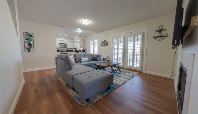 911 Ocean Twelve Quiet Safe Family Reunion in Henderson