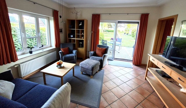 A Comfortable Vacation: The High-Quality "Austernfischer" Vacation Rental in Warwerort in Warwerort