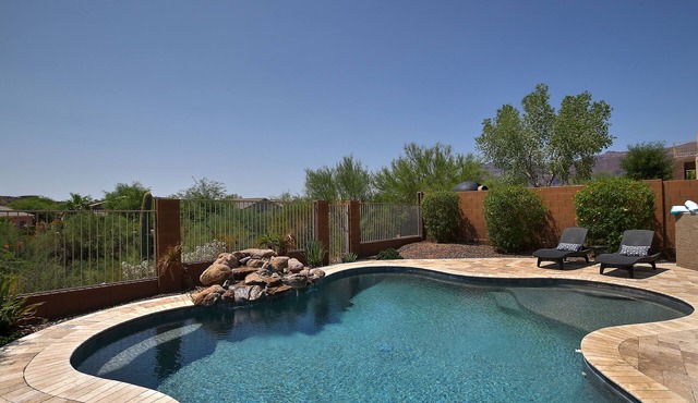 Absolute Pefection with Private Pool/Mt Views & 4 bedrooms/all kings