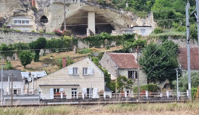 Accommodation for 5 people, with small terrace, pets welcome. in Montrichard Val de Cher