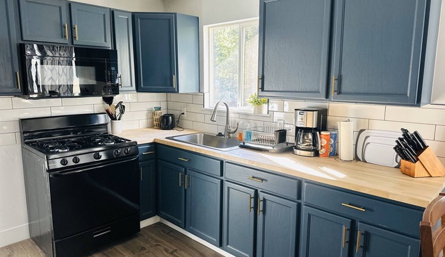 Adventure Awaits: Newly Renovated Cabin Just Minutes Away from Outdoor Fun in Middletown