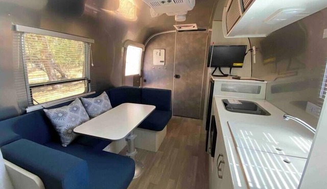 Airstream - 15 Minutes to Kings Canyon
