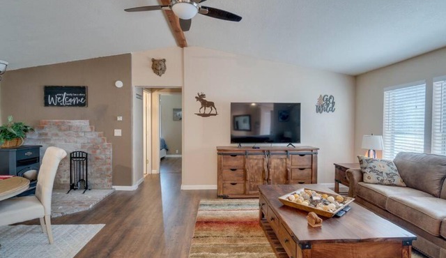 Amazing 3 Bed, 2 Bath Cabin between Flagstaff & Sedona