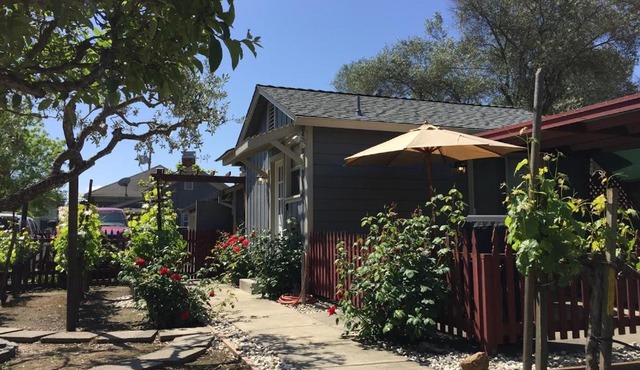 Andrea's Hidden Cottage