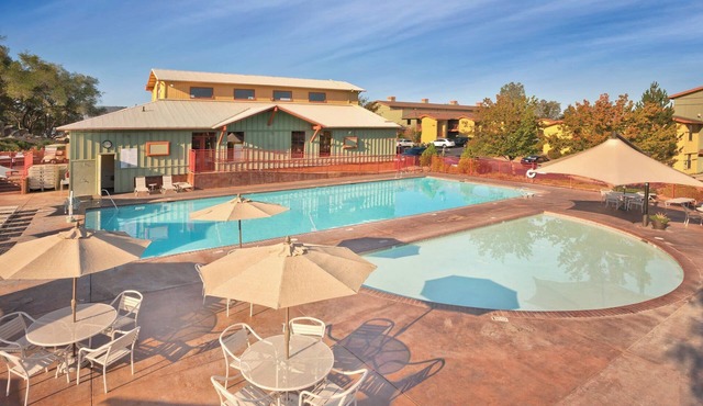 Angels Camp Resort | Three 2BR/2BA Suites