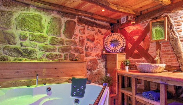 Atypical accommodation in medieval center in Figeac