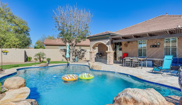 Backyard Oasis & Pool: Gilbert Getaway! in Gilbert