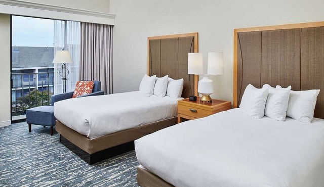 Bayfront Stay Near Berkeley Marina + Dining & Pool in Berkeley