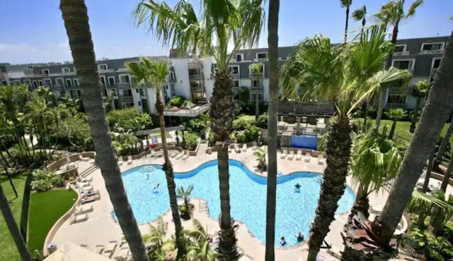 *Beach Break* Oceanfront/Balcony/Walk Everywhere in Oceanside