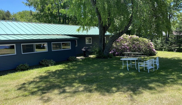 BEACHFRONT CAMP WITH SANDY BEACH ON HINCKLEY LAKE- FAMILY FRIENDLY in Cold Brook