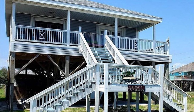 Beachfront Cottage in Cameron