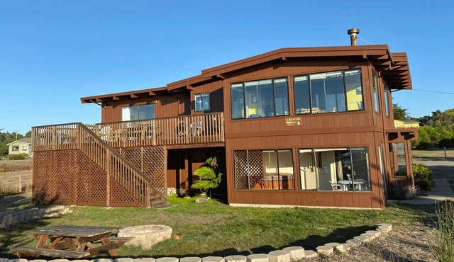 Beacon Guest House - Whale Watchers Delight in Fort Bragg