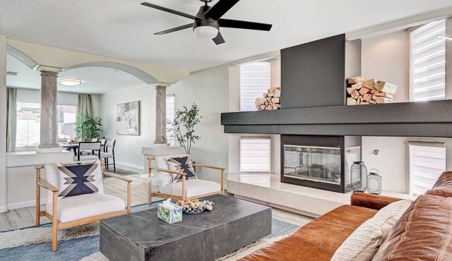 Beautiful 6BR w/Casita, Game Room & Pool & Jacuzzi